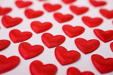 《怪物猎人：世界》48元史低促销 Steam在线超8万